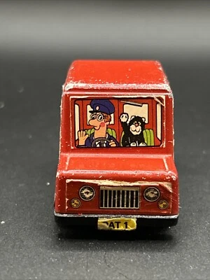 1983 POSTMAN PAT ROYAL MAIL POST VAN ERTL WOODLAND ANIMATIONS 3 CM DIE-CAST VAN - Image 1 of 4