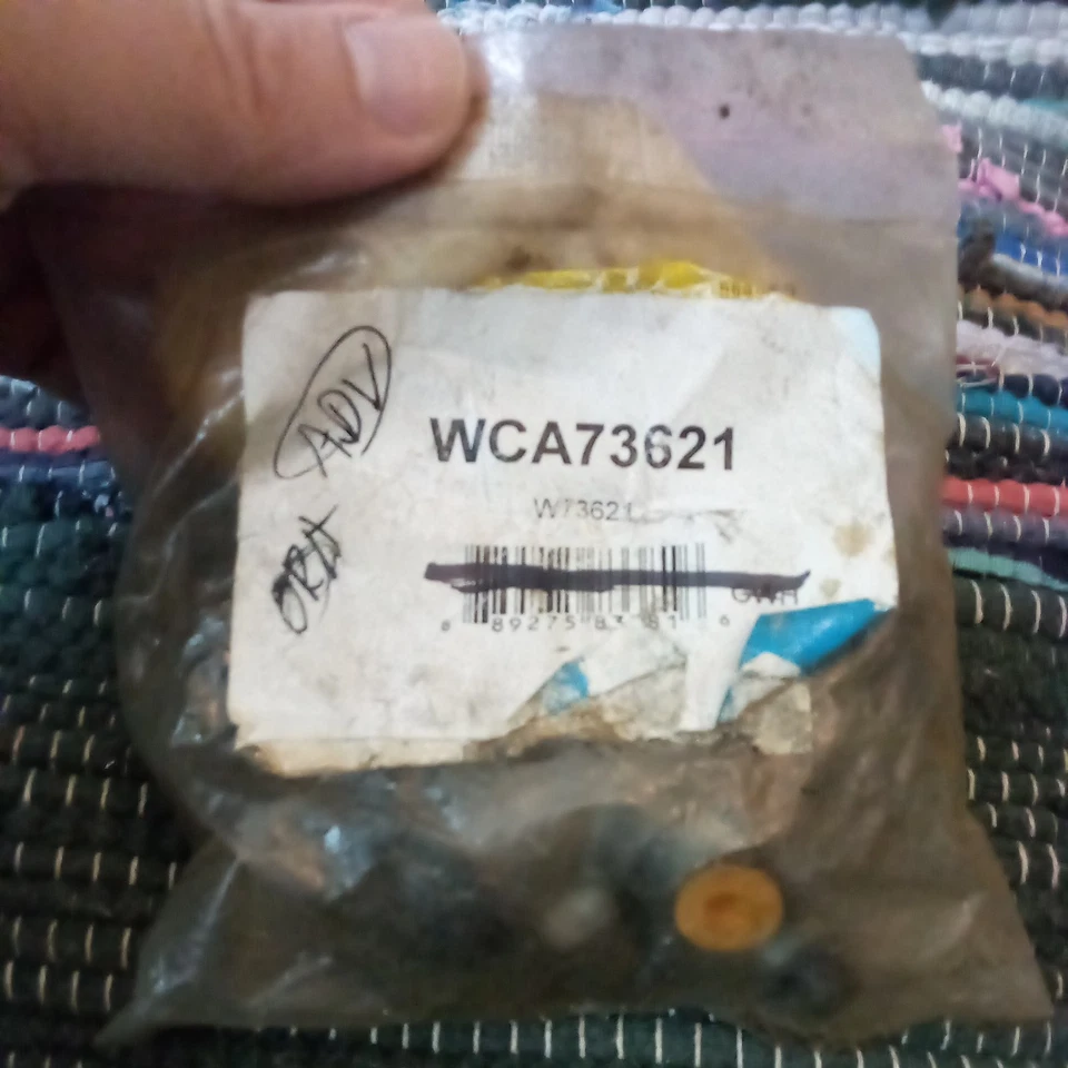 Cilindro de rueda de freno de tambor Carquest WCA73621 para Ford F-100 81-82; trasero Foto 1 de 1