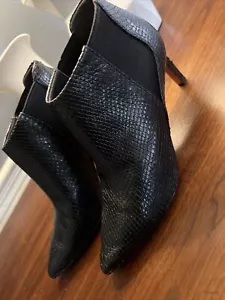 Women's Sz 38 M Ted Baker Black snake Ankle Bootie - Picture 1 of 6