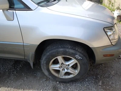 1999-2003 Lexus RX300 Fender Passenger Right RH OEM 1C0 - Image 1 of 2