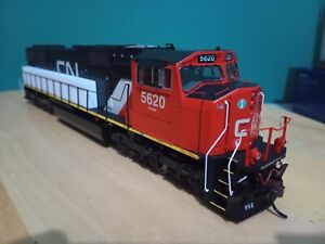 Athearn Genesis ATHG70570 HO Scale EMD SD70 Canadian National 5620 Used