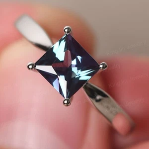 Minimalist lab created color change Alexandrite Engagement Ring Princess Cut 925 - Picture 1 of 4
