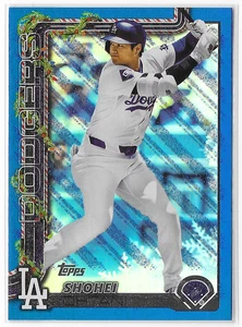 2025 Topps Holiday Blue Metallic Glitter #200 Shohei Ohtani Los Angeles Dodgers - Picture 1 of 2