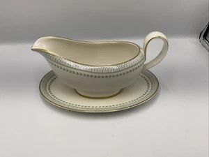 Vintage Royal Doulton Berkshire Gravy Boat and Saucer TC 1021 Spares Replacement - Picture 1 of 20