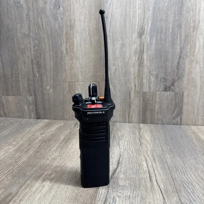 USED MOTOROLA APX7000XE APX 7000XE  1.5 VHF/700/800 MHz - Image 1 of 4