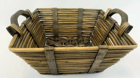 Modern 19" Natural Reed Branch Woven Rattan Wicker Square Wood Handle Basket Cover