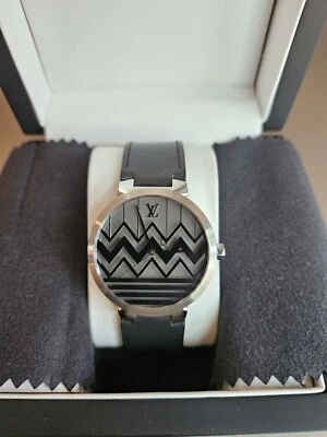 Louis Vuitton Tambour Slim "Waves"; Rare + Modern + Stunning; Perfect 39mm Size! - Image 1 of 4
