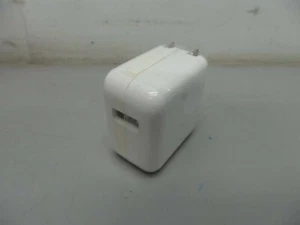 Apple A1357 Caricabatterie da parete USB 5VDC 10 Watt 2,1 amp tira OEM iPad, iPod, iPhone - Foto 1 di 4