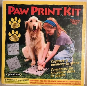 Milestones Stepping Stone Kit - 8 in. Paw Print Square - Picture 1 of 2