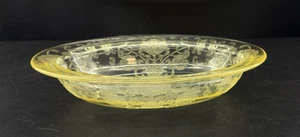 Hazel Atlas Florentine #2 Poppy Yellow Depression Vegetable Oval Serving Bowl - Picture 1 of 7