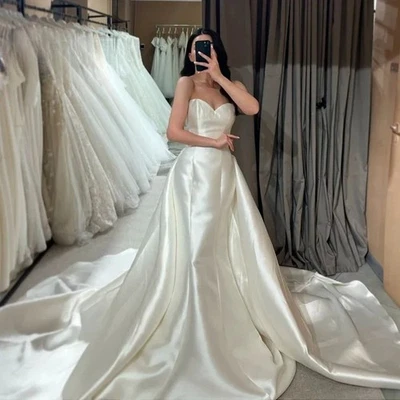 Tren Desmontable Graciosos Vestidos de Novia Tafetán Sirena Vestido de Baile Sin Tirantes Foto 1 de 4