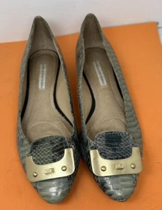 Diane Von Furstenberg Ballet Flats Snake Print Sz US 8 M Women Gold Logo - Picture 1 of 10