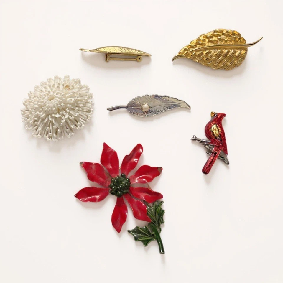 Lot of 6 Vintage Brooches Flower Leaf Cardinal Flowerette Bird Pin Collection - Image 1 of 4