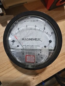 Dwyer 2003 Magnehelic Differential Pressure Gauge, 3 inches water 15 PSIG New - Picture 1 of 8