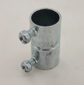 C-H 1/2" Set Screw Coupling (Lot of 7) - Picture 1 of 6