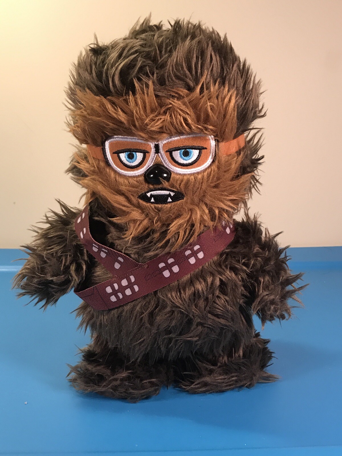 Disney Star Wars Chewbacca Walk n Roar 