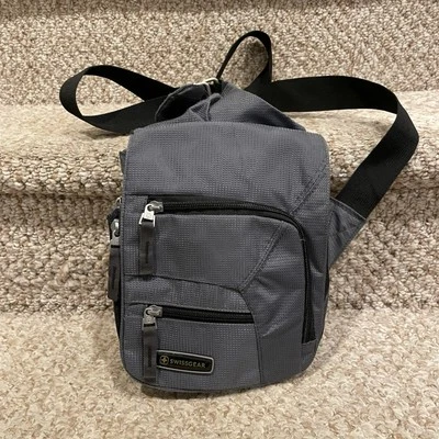 Bolso Mensajero SwissGear Vintage Gris y Negro con Correa Ajustable Foto 1 de 4