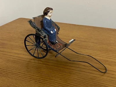 Juguete Rickshaw Mujer Lata Temprana y Composición RA-76 Foto 1 de 4