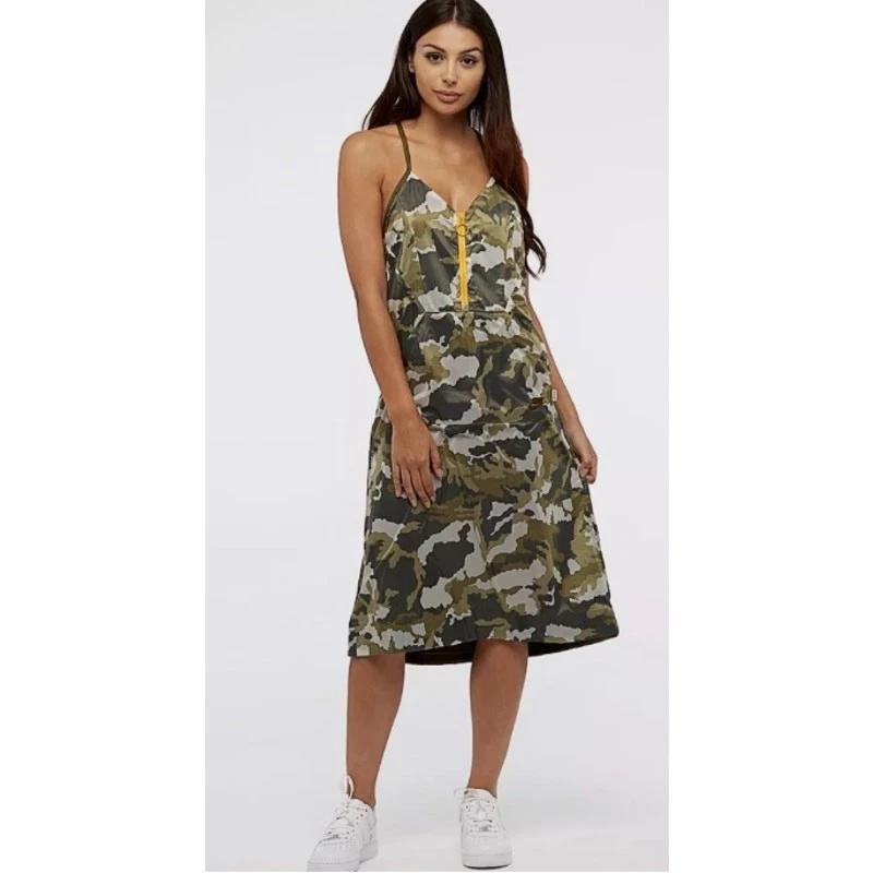 NIKE Mujer Ropa Deportiva Camuflada Tejido Calle Túnica Vestido Oliva 932367-072 Mediano NUEVO Foto 1 de 4