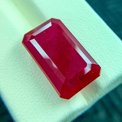 PIGEON BLOOD RED HUGE 21.88 CT PERFECT RUBY CORUNDUM OCTAGON CHATHUM GEMSTONE - Image 1 of 2