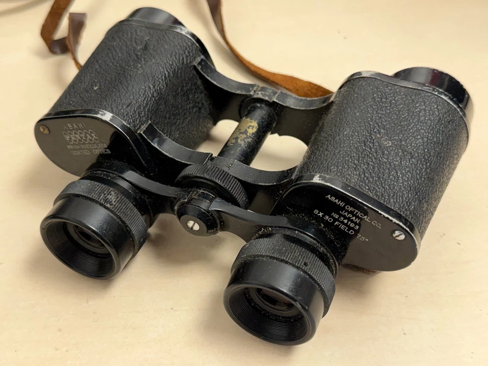 Asahi Pentax 8x30 Prism Binoculars Coated Optics Vintage Japan - Image 1 of 4