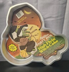 Wilton High Flyin' Witch Cake Pan 1981 2105-4773 Pilgrim Elf Insertar Instrucciones - Imagen 1 de 6