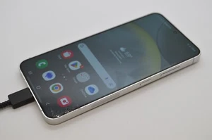 READ Samsung Galaxy S24 128GB SM-S921U 5G GRAY (T-Mobile) #S496 - Zdjęcie 1 z 4