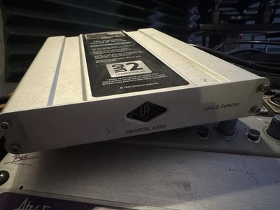 Universal Audio UAD-2 Satellite QUAD Core Firewire 800/400 DSP Accelerator - Image 1 of 2