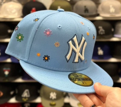 Sombrero ajustado New Era Yankees 'Botánico Floral Azul Seda' 59FIFTY | Solicitar talla Foto 1 de 4
