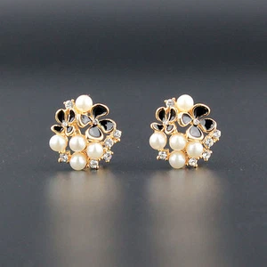 Daisy Pearl Blacke & White Austrian Crystal Rhinestone Studs Earrings E165 - Picture 1 of 4