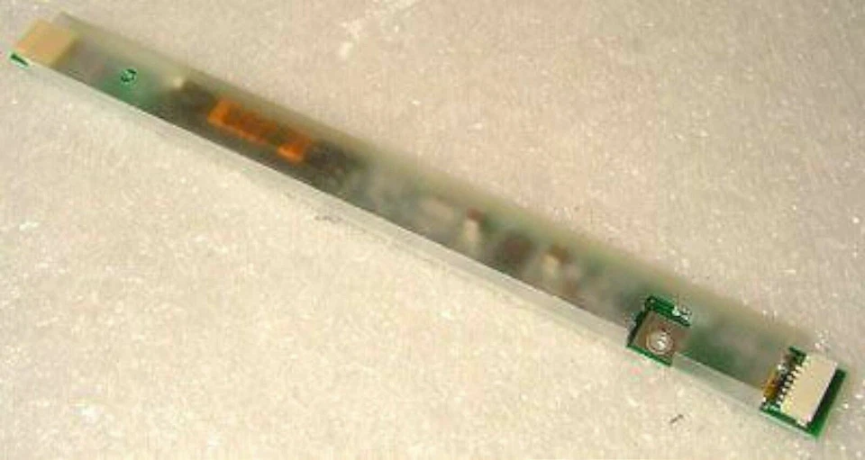 Toshiba Satellite M30X M35X Laptop LCD INVERTER K000018860 notebook computer  - Image 1 of 1