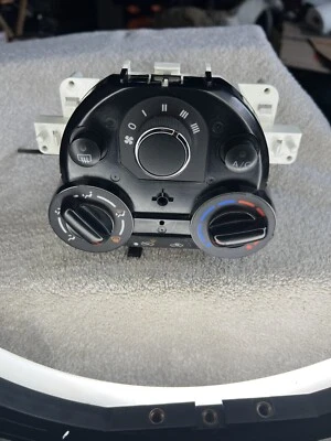 Nissan Versa Note 2019-2019 calefacción climatización temperatura OEM C5BF1 Foto 1 de 4