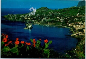 Postal vista occidental de Funchal, isla de Madeira, Portugal - Imagen 1 de 2