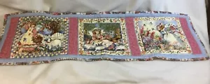 Quilted Table or Bed Runner "Happy Angels" 13" x 44" Reversible - Handcrafted - Bild 1 von 7