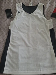 Nike Gray/White Reversible Basketball Tank Top Training Jersey Boys Size L NEW - Picture 1 of 7