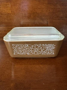 PYREX 502-B Woodland Refrigerator Casserole Dish Brown 750mL USA No Chips Vintag - Picture 1 of 10