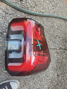OEM Ford Left Halogen Tail Lamp Light Assembly 2022-23 Expedition NL1B-13B505-A - Picture 1 of 4