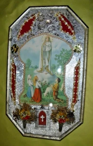 ANTIQUE BUBBLE GLASS PICTURE FRAMED RELIGIOUS FATIMA / TRAMP ART - Picture 1 of 6