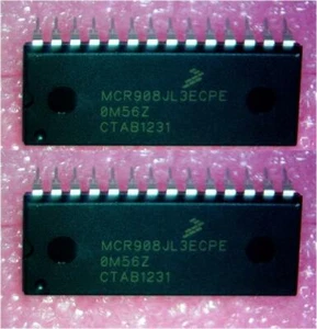 MCR908JL3ECPE  IC MCU 8BIT 4KB FLASH 28DIP ***NEW*** QTY=2 - Bild 1 von 4