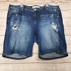 TORRID Medium Wash Stretch Distressed Zipper Shorts Plus Size 20 (42 x8) - Picture 1 of 14