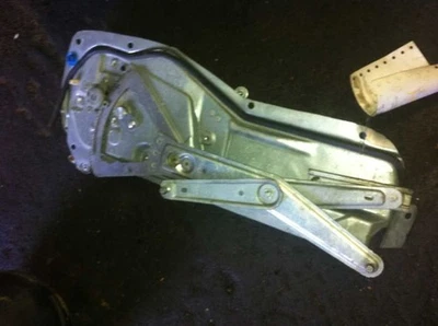 REGULADOR VENTANA TRASERA DERECHA VOLVO 850 93 94 95 96 97 Foto 1 de 2