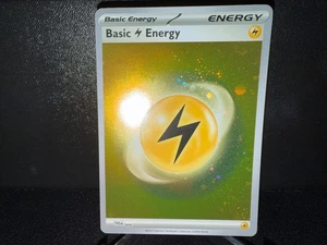 2023 Pokemon Basic Lightning Energy 004 Cosmos Holo Rare TRIPLE SWIRL Card NM+ - Picture 1 of 4
