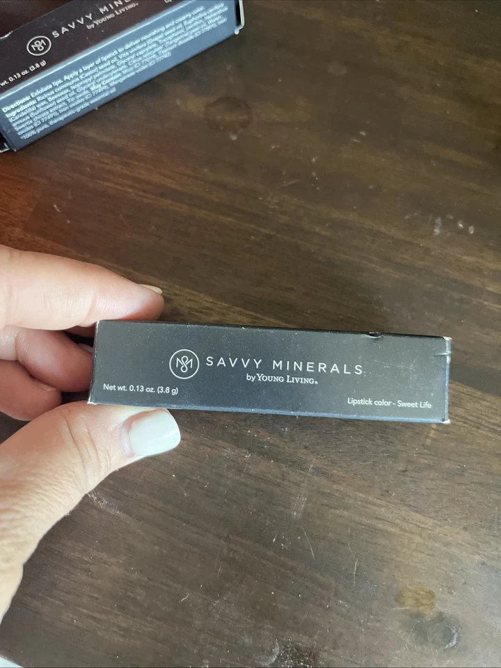 Nuevo lápiz labial Savvy Minerals de Young Living color Sweet Life Net con 0,13 OZ Foto 1 de 1