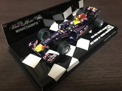 MINICHAMPS 1/43 Red Bull Renault RB6 #5 Vettel Abu Dhabi GP Vincitore 2010 - Immagine 1 di 4