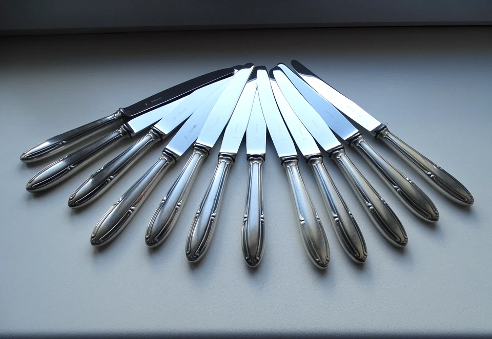 12 couteaux en  métal argenté RENEKA modele ART DECO - 12 pers - 25 cm - LOT 1 - Photo 1/4