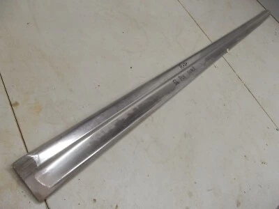 Plymouth Plaza 1956 moldura exterior de acero inoxidable  Foto 1 de 4