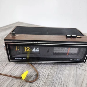 Soundesign 3464 Números Abatibles Digitales AM/FM Reloj Radio Probado Leer Cable Fijo - Imagen 1 de 12