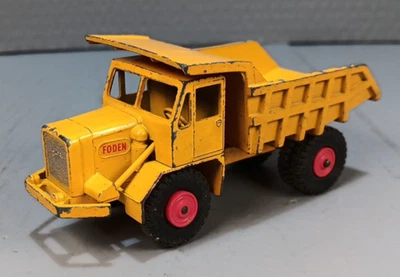 Matchbox Lesney King Size K-5 Foden Dump Truck - Image 1 of 4