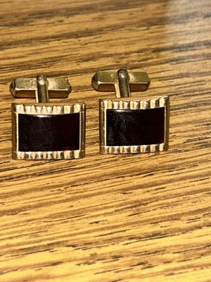 Gemelos vintage para hombre Swank tono dorado 1/20-12K GF - piedra roja oscura Foto 1 de 4