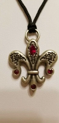 Colgante Cobre 27.5mm H (Cristal Rojo Hecho con Swarovski) - Cordón para el Cuello no incluido Foto 1 de 4